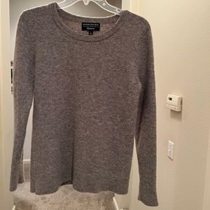 Banana Republic Filpucci fine Italian yarn sweater women’s L new without tags.